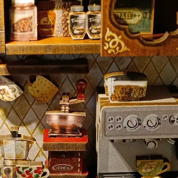 Moulin à café rétro et machine à expresso