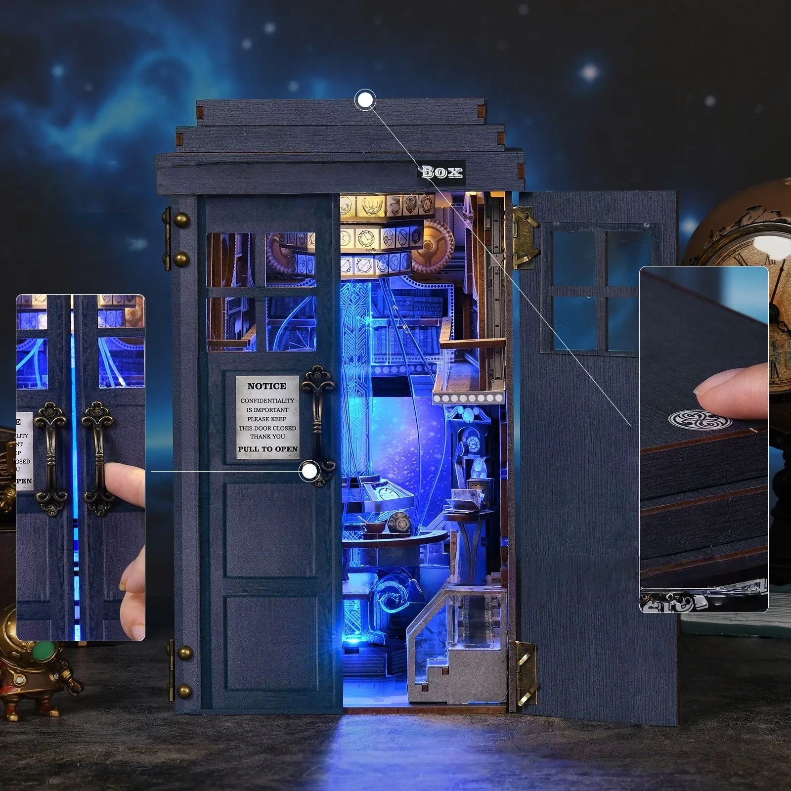 Maison Miniature - Mysterious Blue Box, un kit créatif pour construire un diorama miniature. Parfait pour décorer une bibliothèque ou comme cadeau original pour un amoureux des livres. Par Nookette.