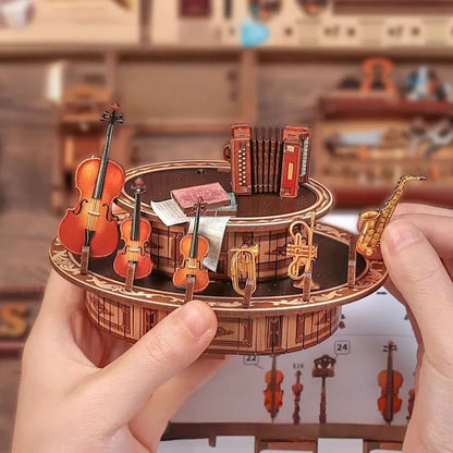 Maison Miniature - Bach Strings, un kit créatif pour construire un diorama miniature. Parfait pour décorer une bibliothèque ou comme cadeau original pour un amoureux des livres. Par Nookette.