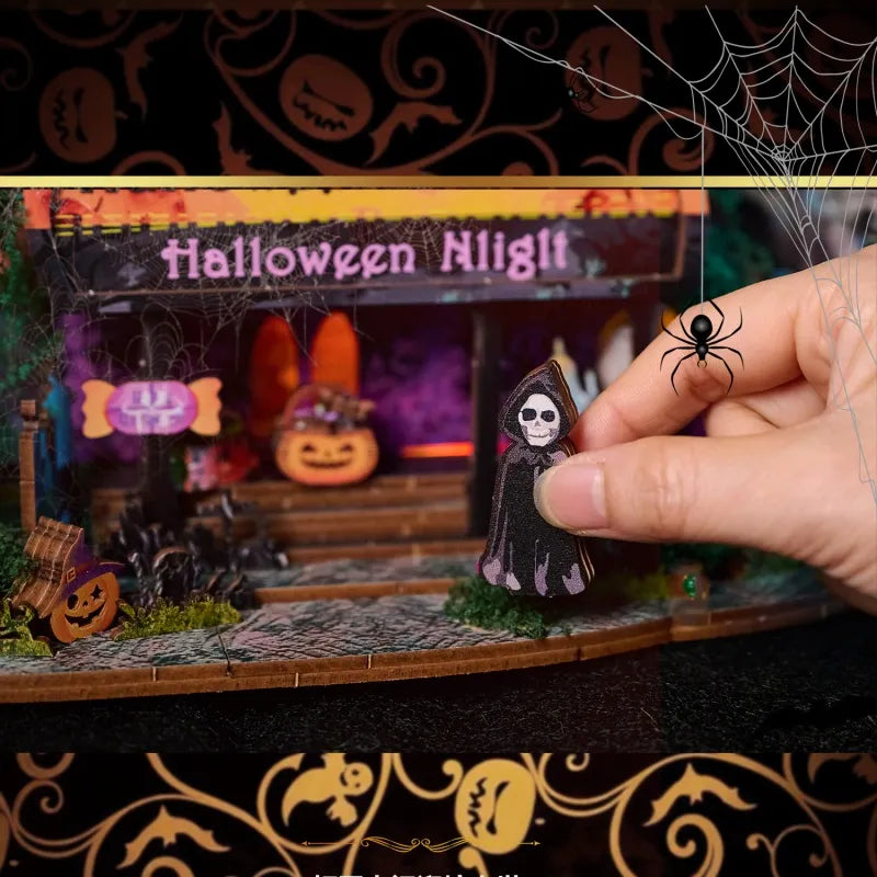 Maison Miniature - Halloween Night, un kit créatif pour construire un diorama miniature. Parfait pour décorer une bibliothèque ou comme cadeau original pour un amoureux des livres. Par Nookette.