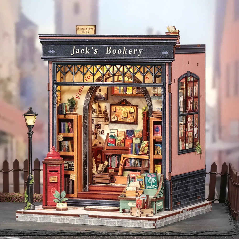 Maison Miniature - Jack's Bookery, un kit créatif pour construire un diorama miniature. Parfait pour décorer une bibliothèque ou comme cadeau original pour un amoureux des livres. Par Nookette.