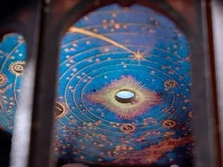 Carte céleste et orbites mystiques